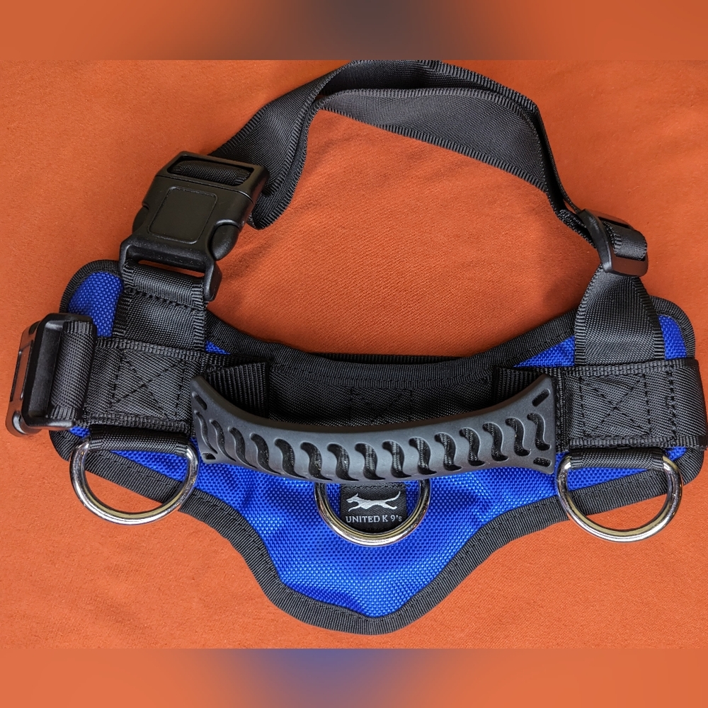 United K-9 No Pull Service Dog Harness. 3 Ring Versatile Leash Attachments